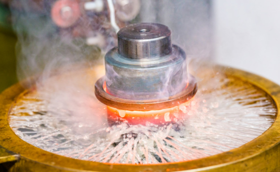 Fréquence moyenne d'équipement de traitement de trempe de chauffage par induction de vitesse