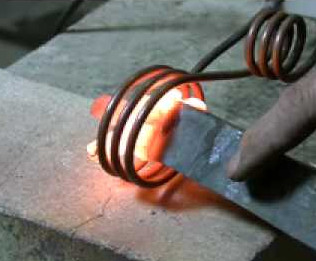 Chauffage par induction à haute fréquence forgeant des attaches de l'équipement 60HZ industrielles