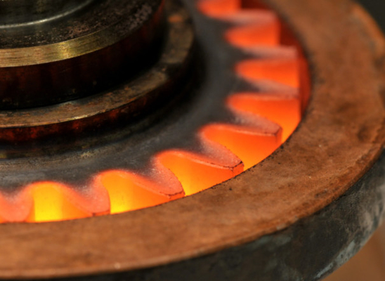 Traitement thermique d'équipement d'alimentation de Ring Gear Induction Quenching Heating