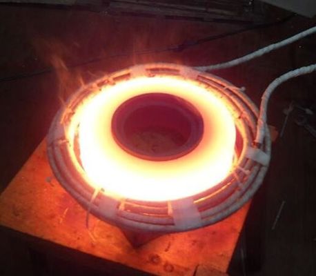 Induction à haute fréquence de pièces d'auto éteignant le four de chauffage de traitement thermique de machine
