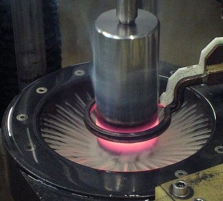 Extinction de chauffage d'équipement de durcissement d'induction de tuyau de tube de chaîne de pièce en métal