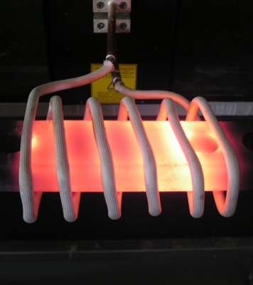 À haute fréquence industriel de forge de l'équipement 60HZ de chauffage par induction de barre d'acier